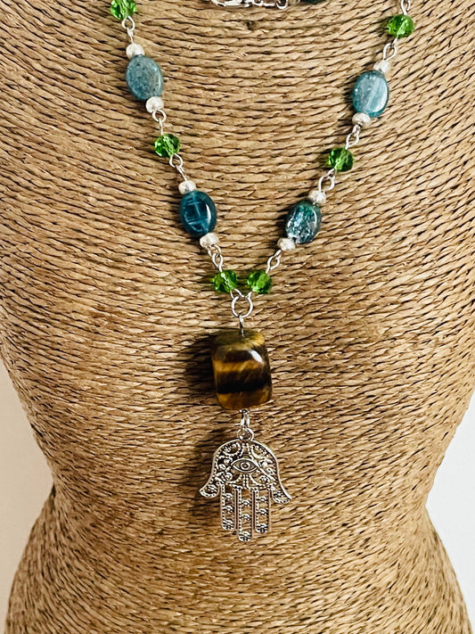 Stunning Boho Green Fuchsite Stone Hamsa Hand Necklace - Pagan Style Jewellery Abundance and Prosperity